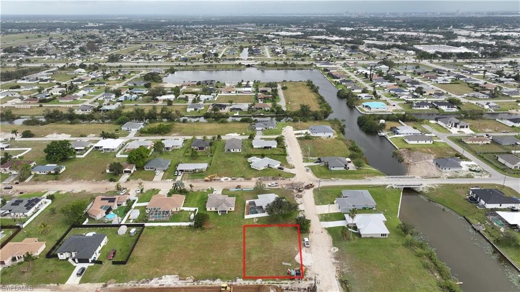 1201 NE 12th PL CAPE CORAL, FL 33909