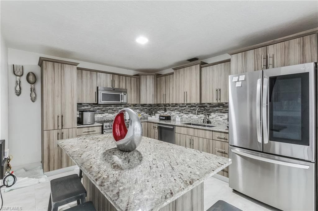 15315 N 87th RD LOXAHATCHEE, FL 33470