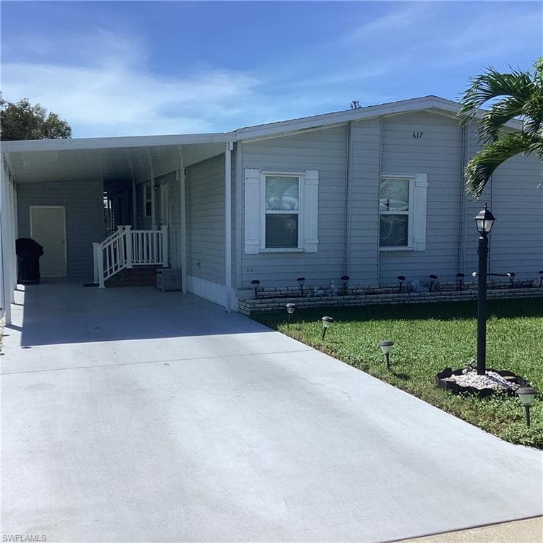 617 Charlemagne BLVD NAPLES, FL 34112