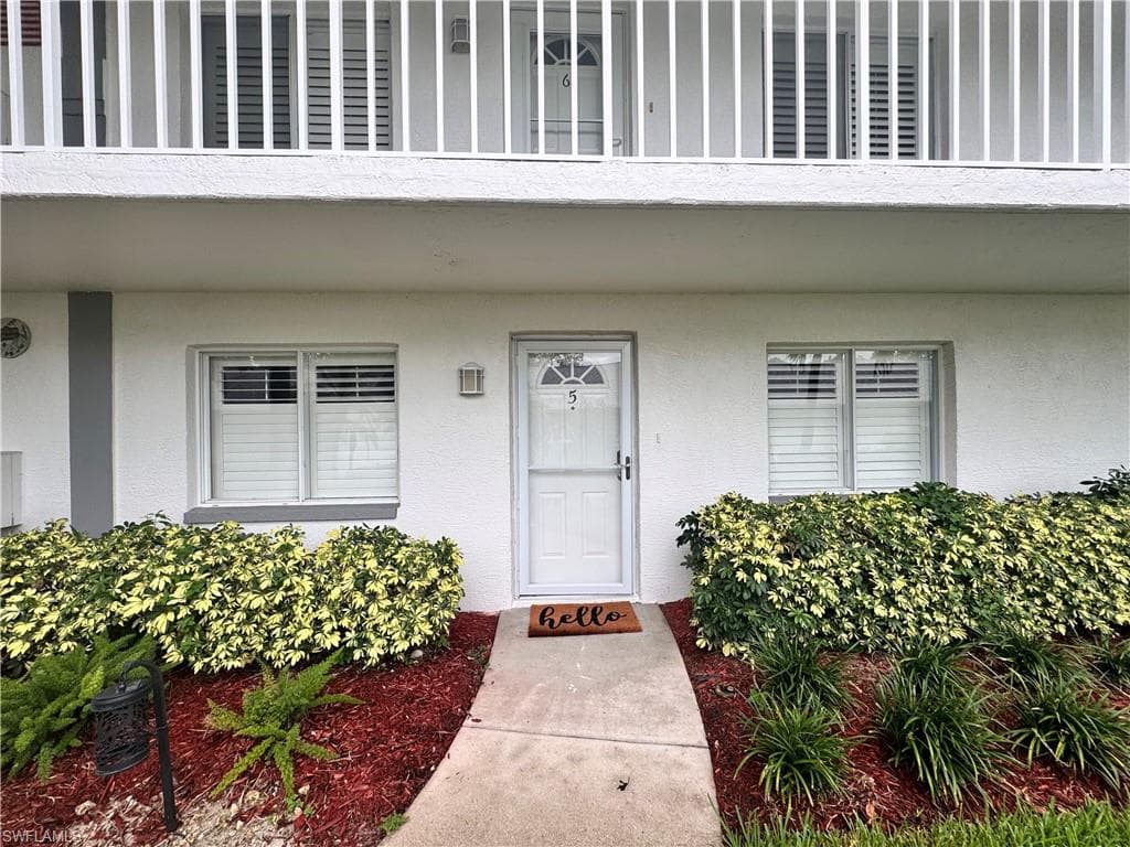484 Belina DR 1405 NAPLES, FL 34104