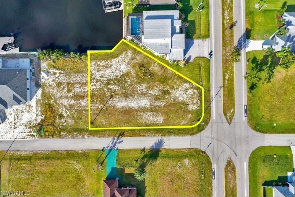 1050 NW 34th AVE CAPE CORAL, FL 33993