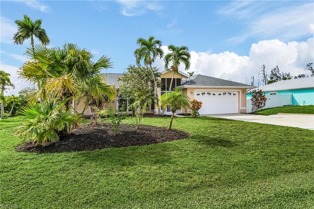 5831 Samoa DR BOKEELIA, FL 33922