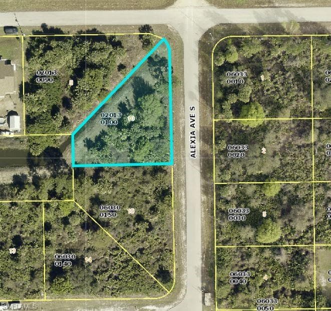 524 Alexia AVE S LEHIGH ACRES, FL 33974