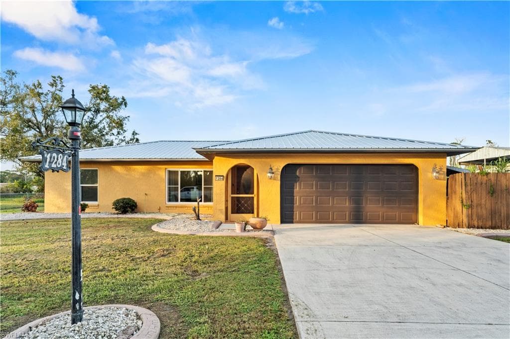 1284 Sappah DR NORTH FORT MYERS, FL 33903