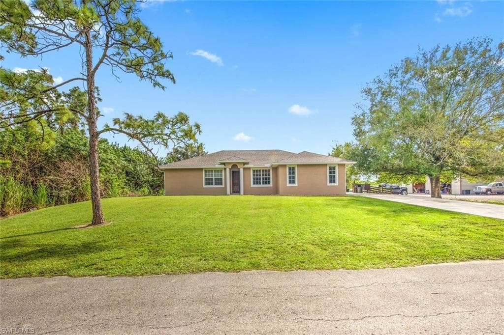 1812 Irving AVE LEHIGH ACRES, FL 33972