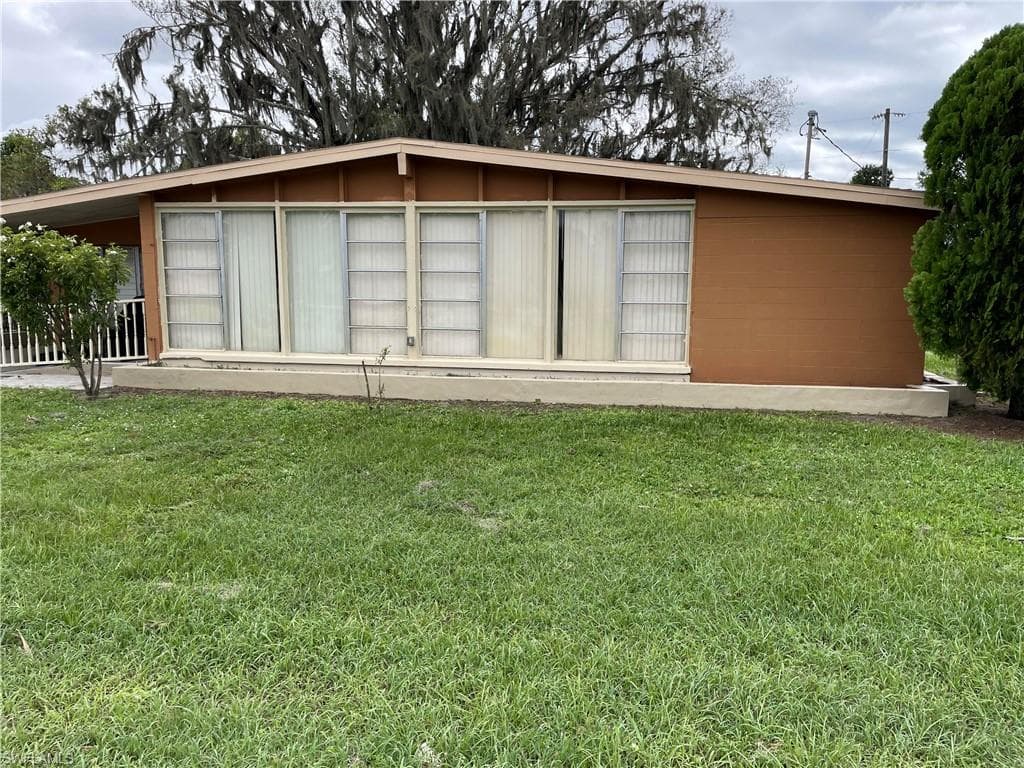 716 Leeland Heights BLVD W LEHIGH ACRES, FL 33936