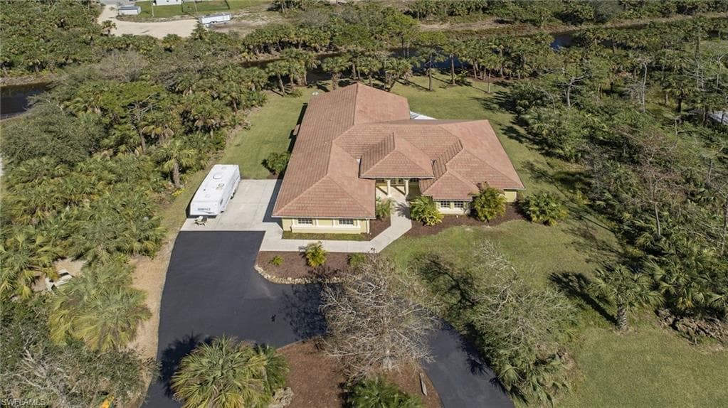 880 5th ST NW NAPLES, FL 34120