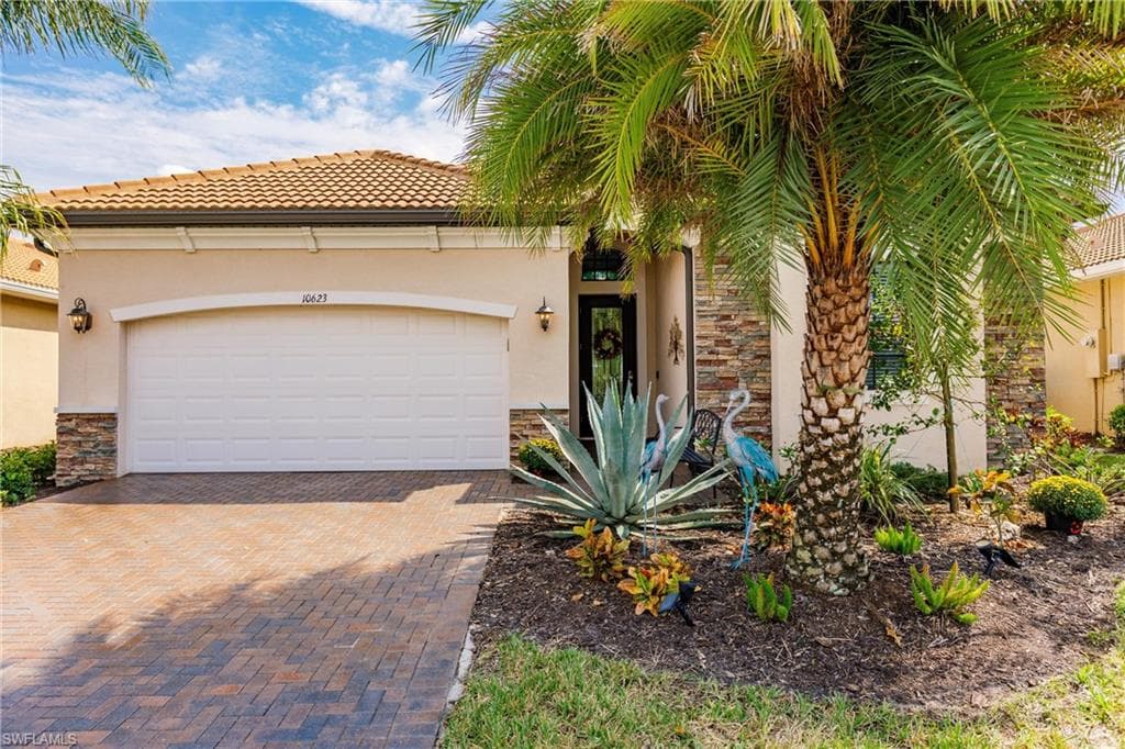 10623 Pistoia DR FORT MYERS, FL 33913