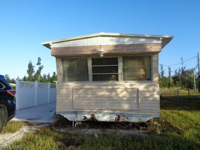 4930 Curlew DR ST. JAMES CITY, FL 33956