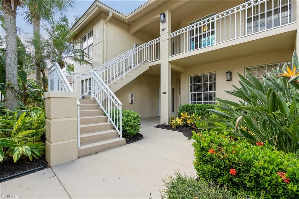 4161 Sawgrass Point DR 201 BONITA SPRINGS, FL 34134
