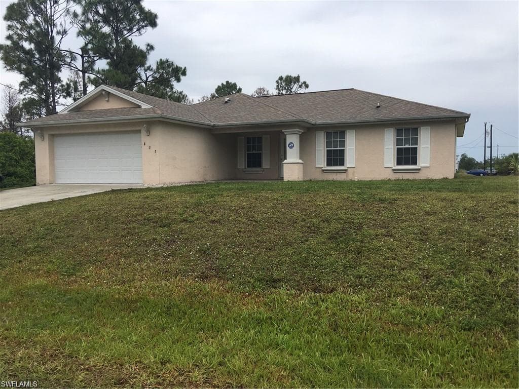 833 Vance ST E LEHIGH ACRES, FL 33974