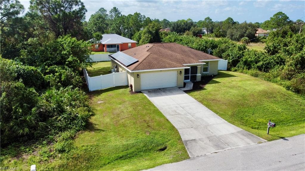 2605 42nd ST W LEHIGH ACRES, FL 33971