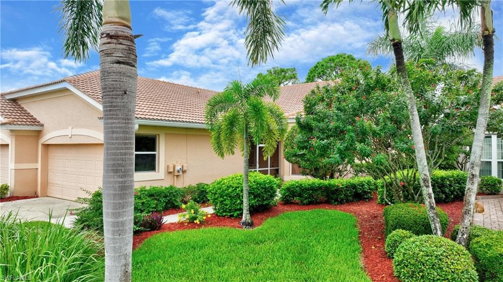 2232 Carnaby CT LEHIGH ACRES, FL 33973