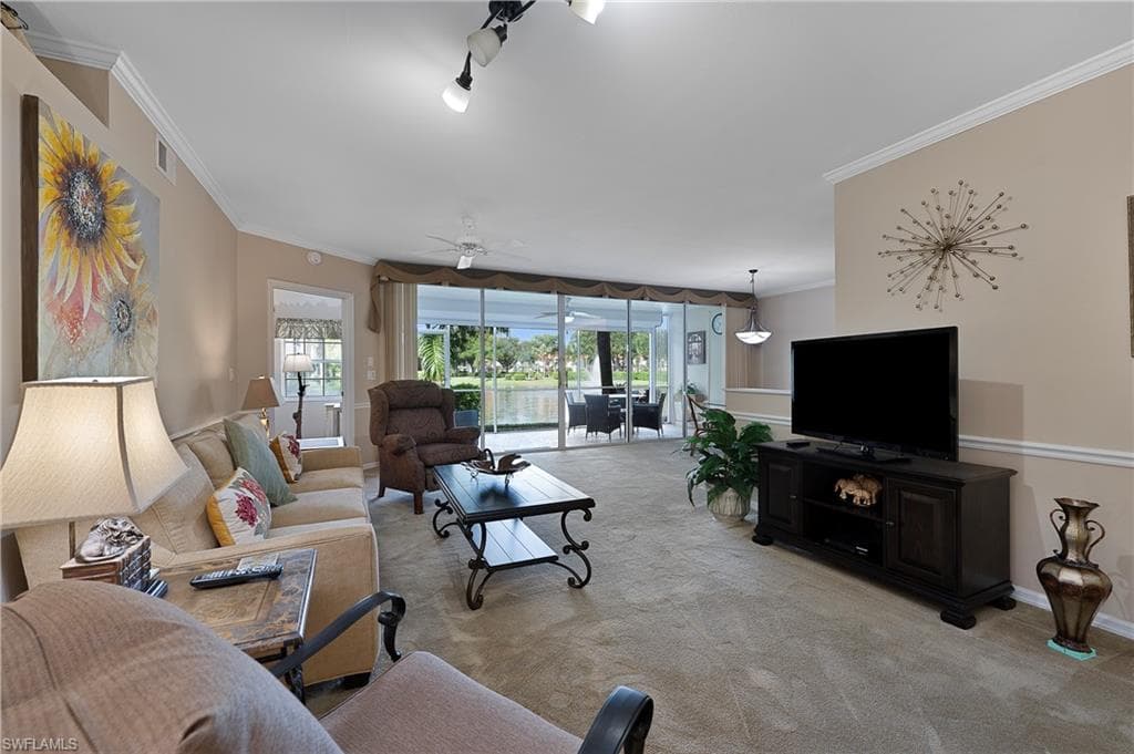 2635 Magnolia Park LN 101 NAPLES, FL 34109
