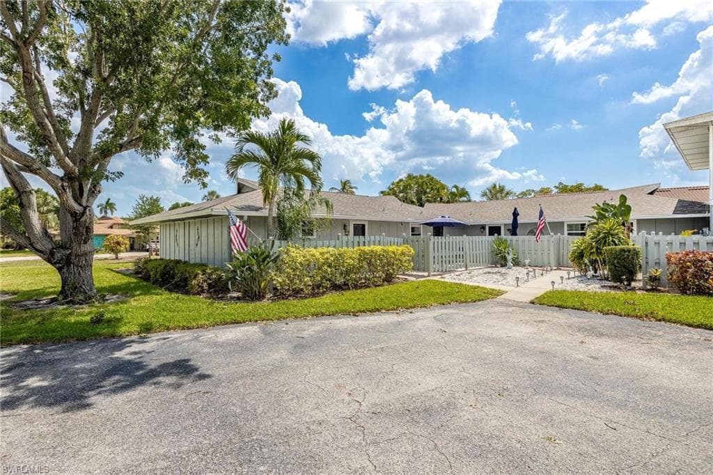 4263 Island CIR Unit E FORT MYERS, FL 33919