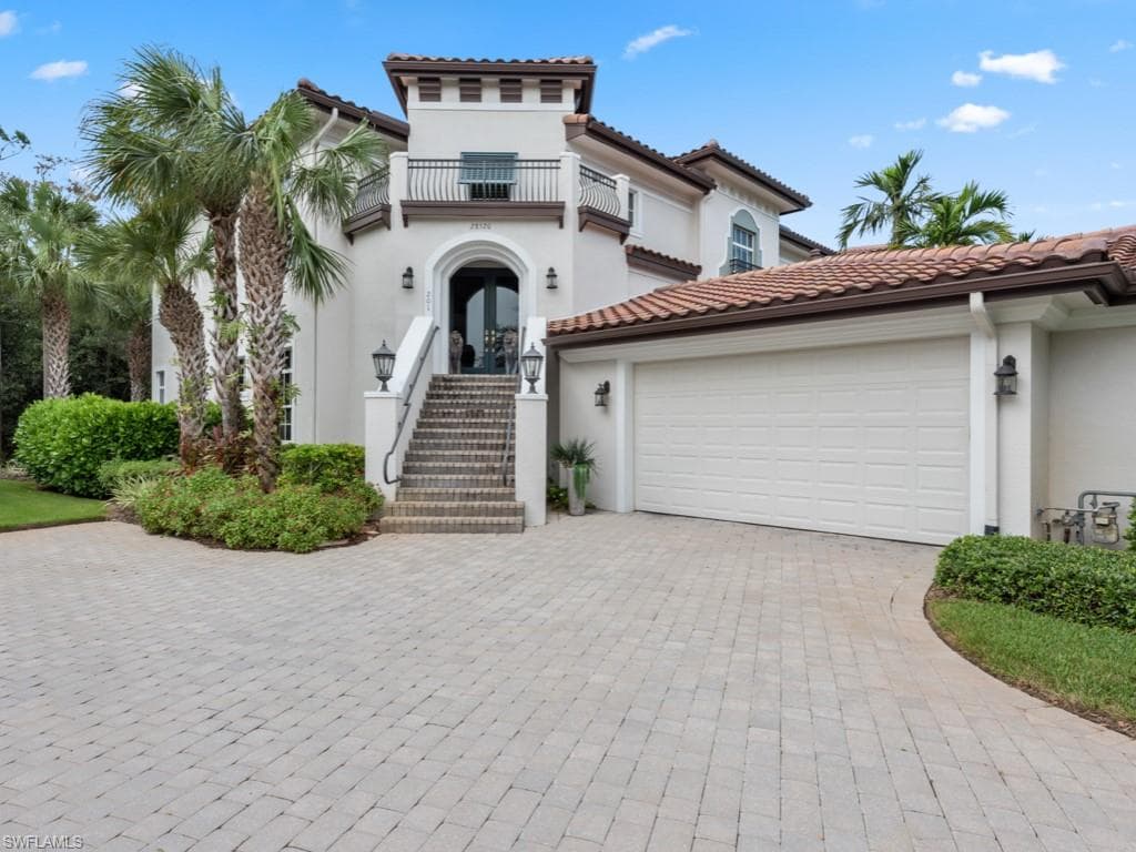 28520 Calabria CT 201 NAPLES, FL 34110