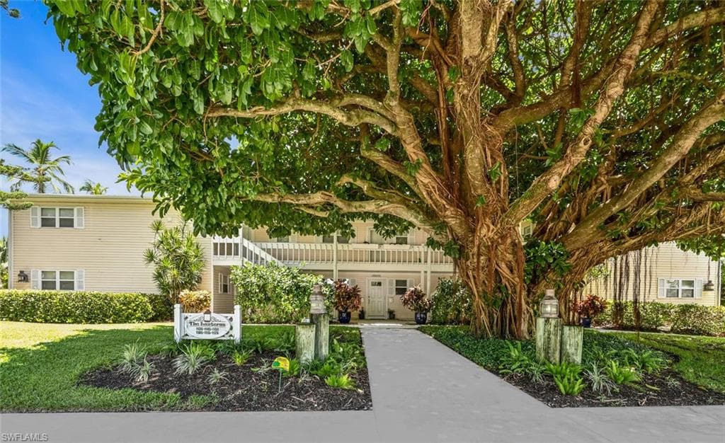 1151 4th ST S 6 NAPLES, FL 34102