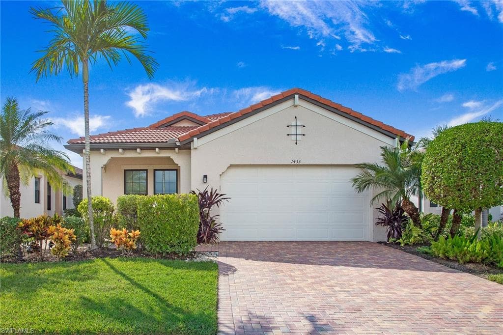 1433 Lucena LN S NAPLES, FL 34113
