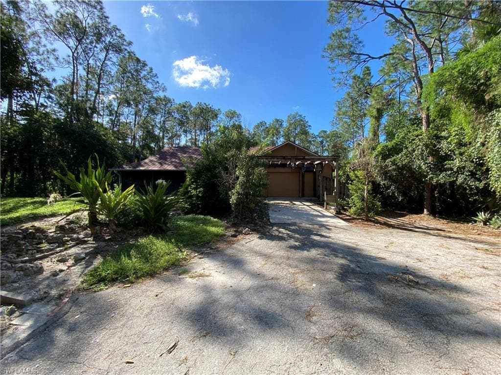 4880 Coral Wood DR NAPLES, FL 34119