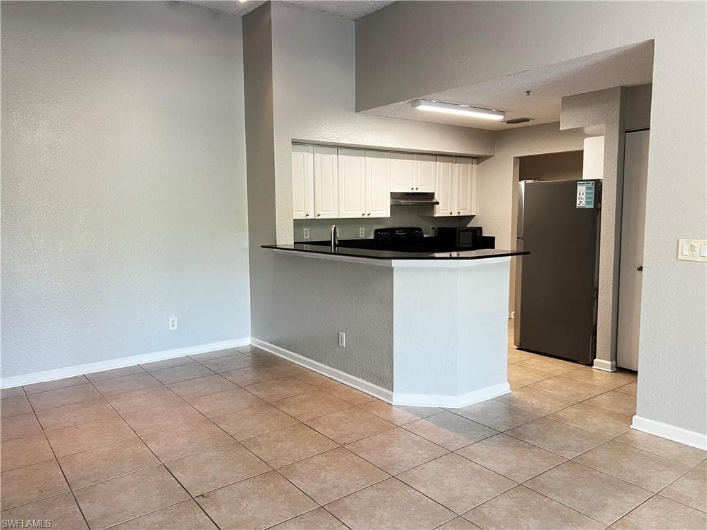 8245 Ibis Club DR 413 NAPLES, FL 34104