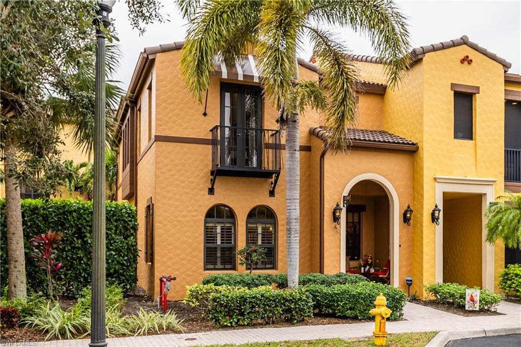 9076 Rialto ST W 6201 NAPLES, FL 34113