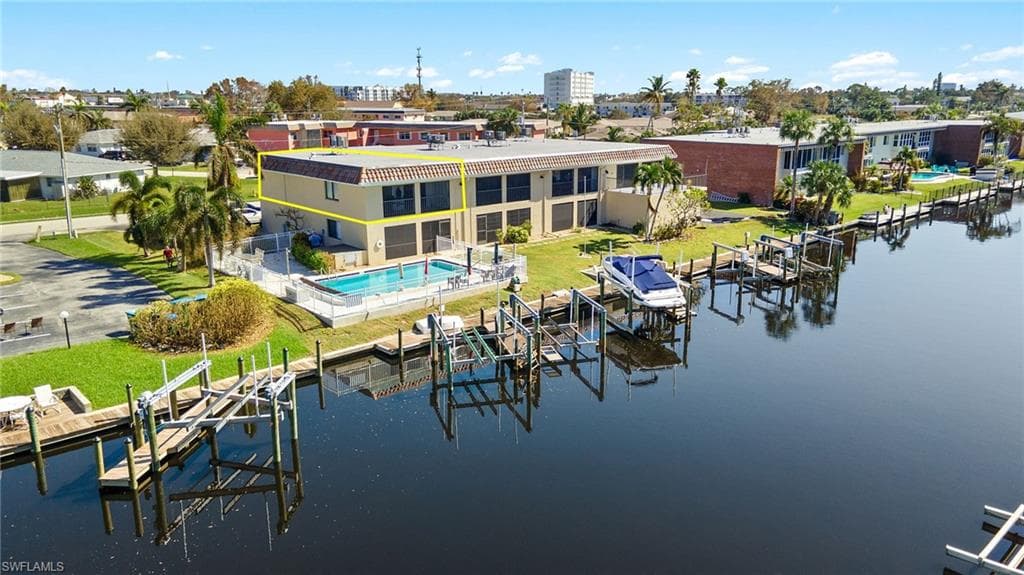 620 Victoria DR 7 CAPE CORAL, FL 33904