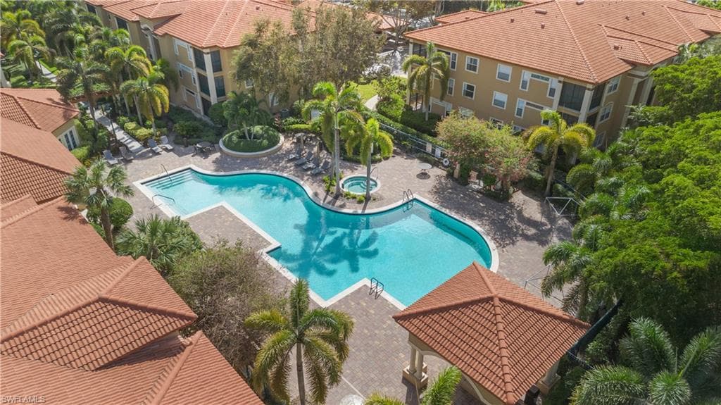 8861 Colonnades CT W 212 BONITA SPRINGS, FL 34135
