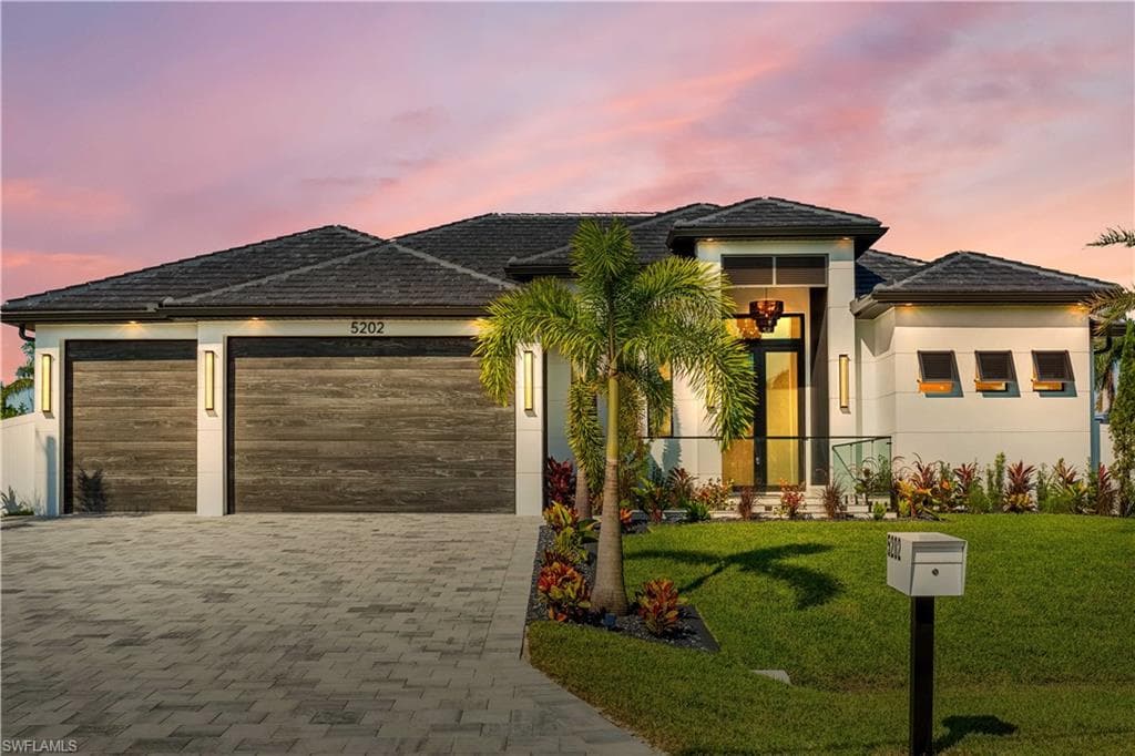 5202 SW 27th AVE CAPE CORAL, FL 33914