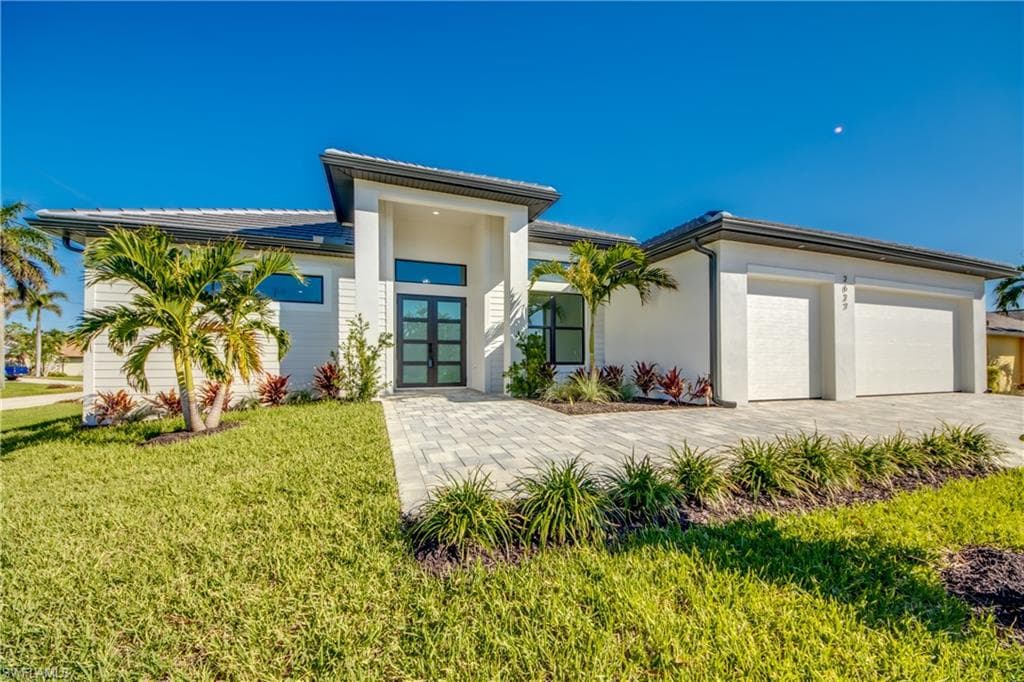 2627 SW 52nd LN CAPE CORAL, FL 33914