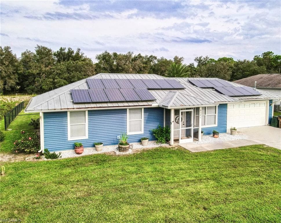 6381 Astoria AVE FORT MYERS, FL 33905