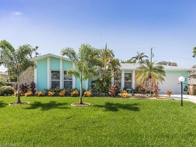 1324 SE 44th ST CAPE CORAL, FL 33904