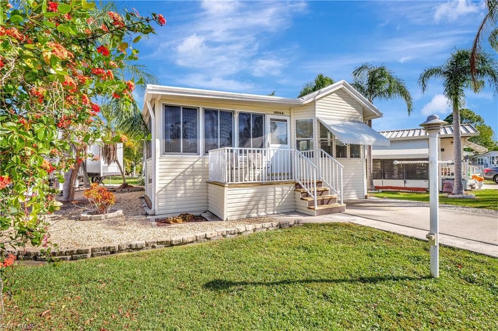 10944 Snowy Egret CIR ESTERO, FL 33928