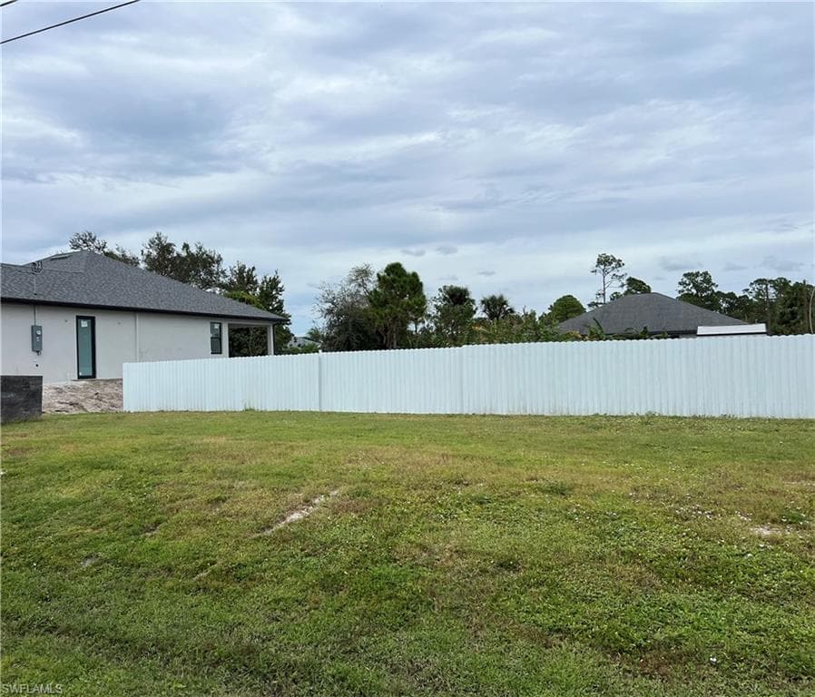 2808 8th ST W LEHIGH ACRES, FL 33971