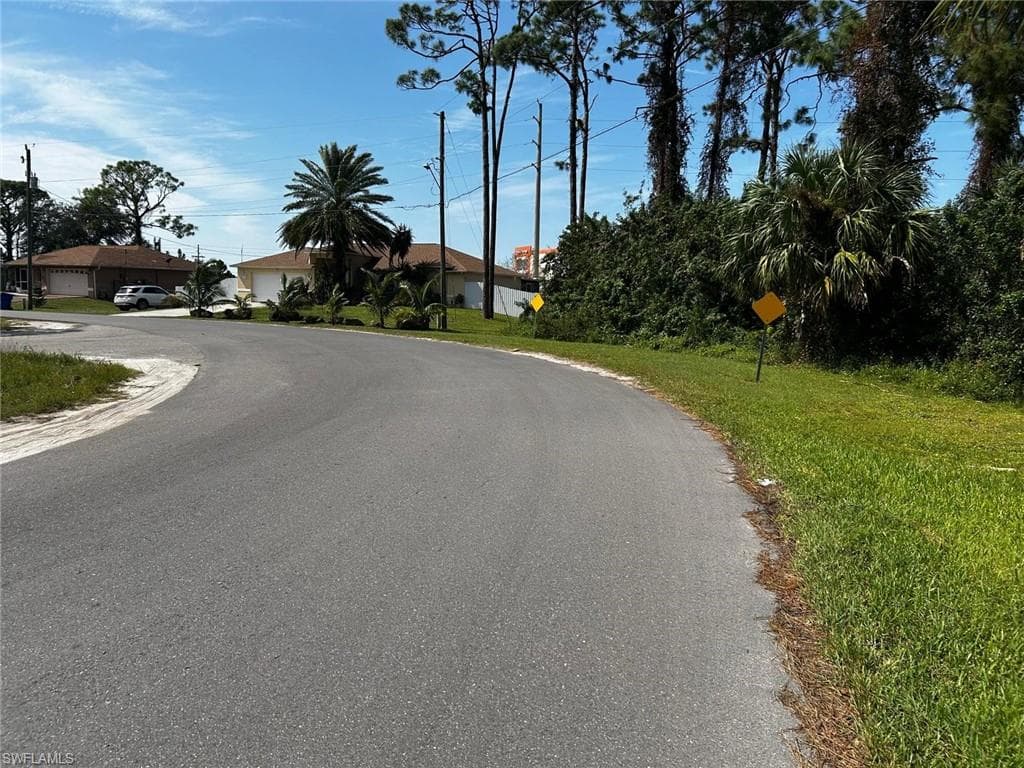 2924-2926 Wallace AVE S LEHIGH ACRES, FL 33973