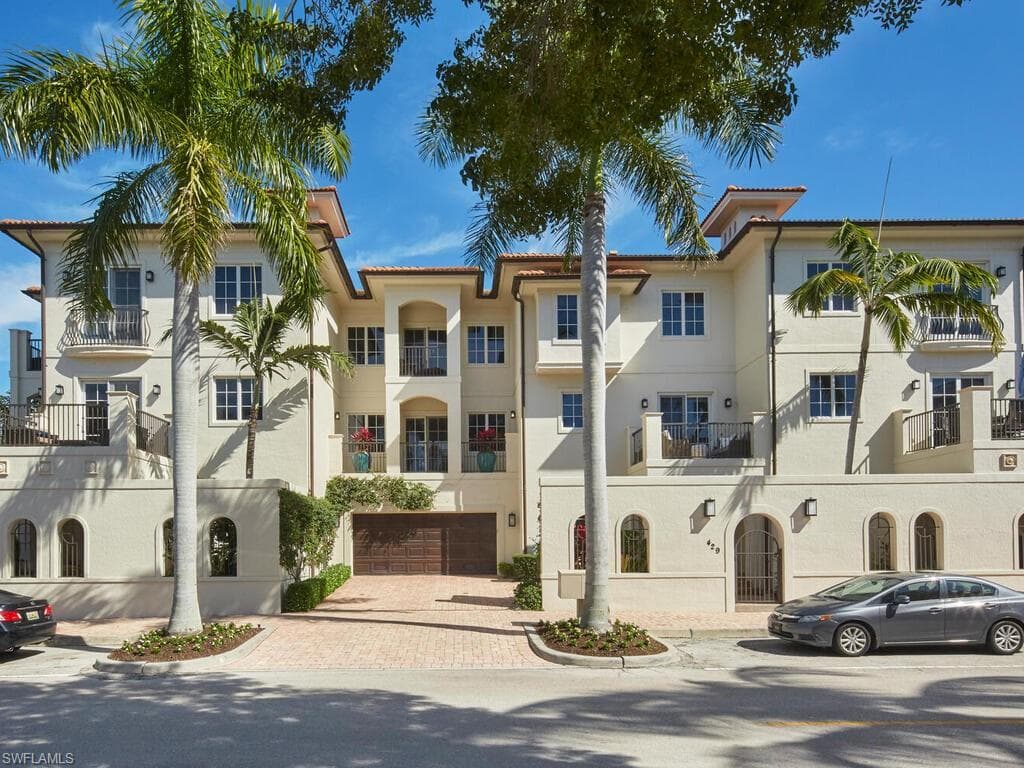 429 5th ST S B NAPLES, FL 34102