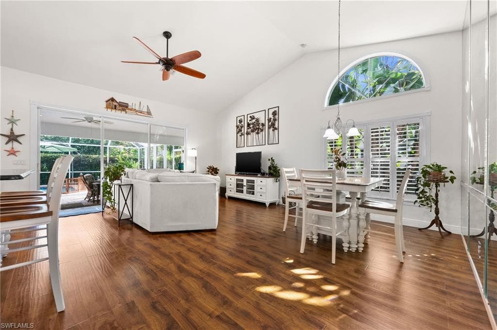 645 Lambton LN NAPLES, FL 34104