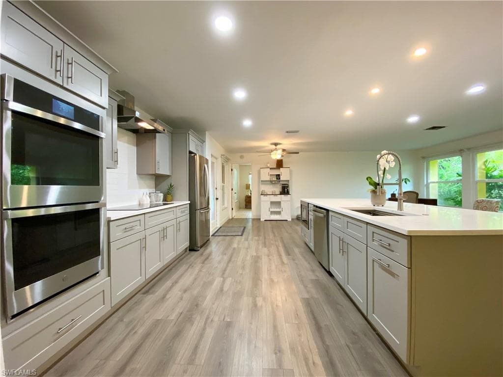 5964 Hillyer CT NORTH FORT MYERS, FL 33903