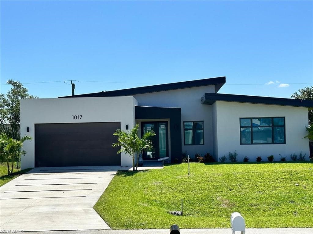 1017 NE 4th PL CAPE CORAL, FL 33909