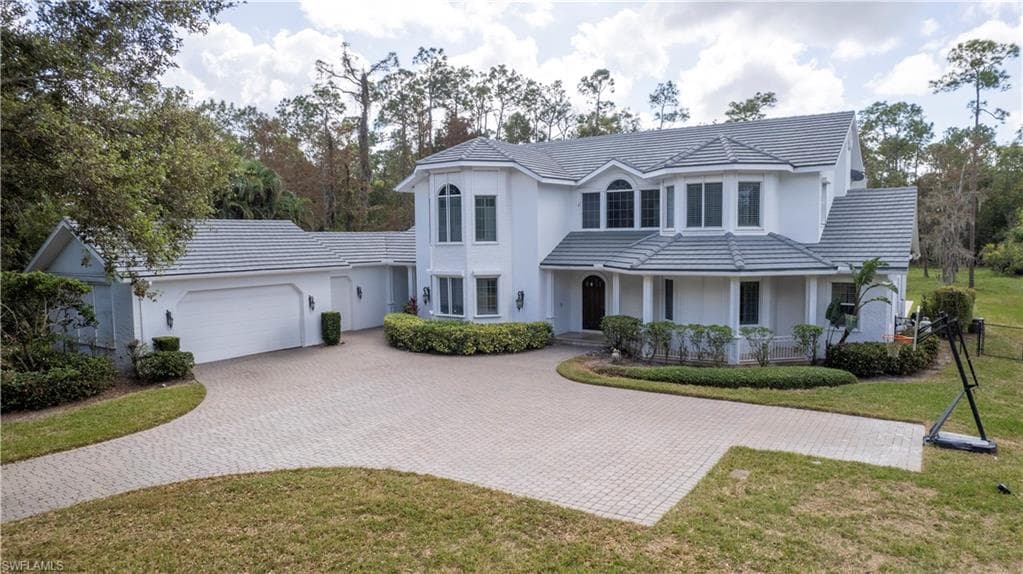 5920 Bur Oaks LN NAPLES, FL 34119