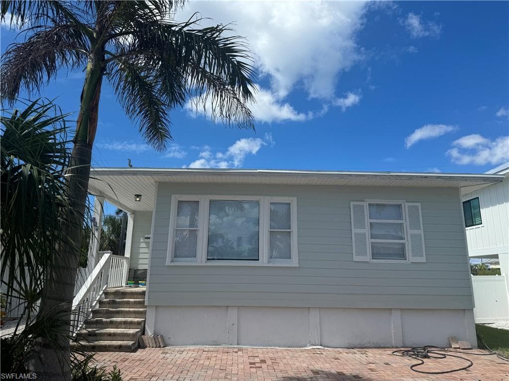 159 Pearl ST FORT MYERS BEACH, FL 33931