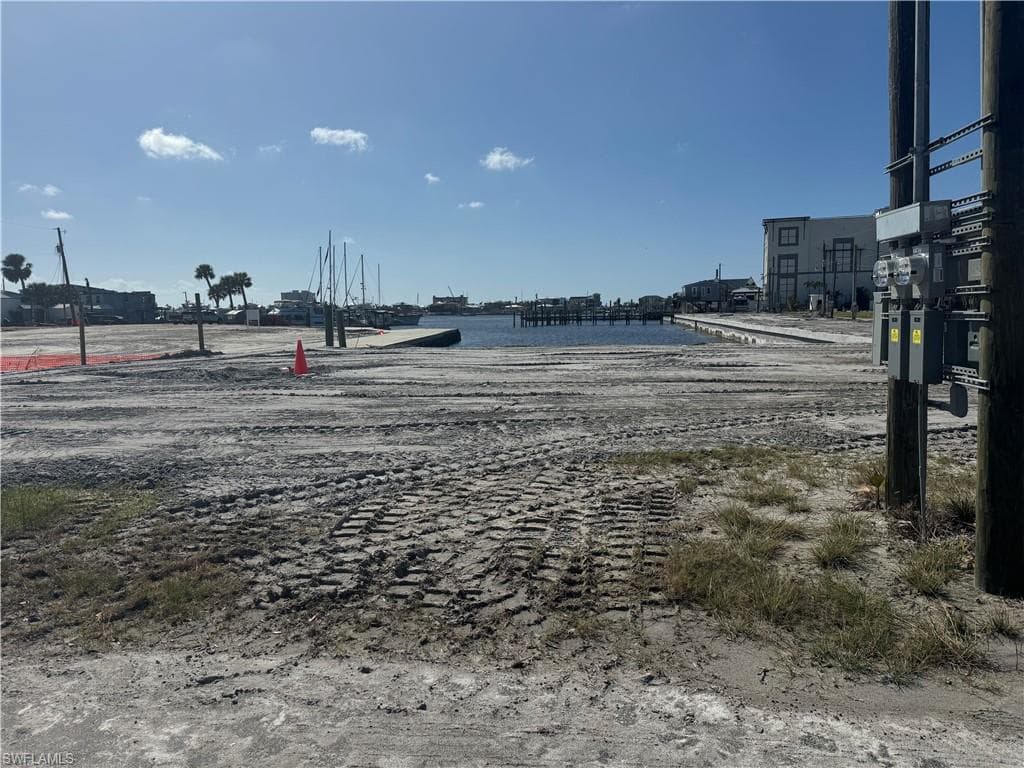 19281 #6 San Carlos BLVD FORT MYERS BEACH, FL 33931