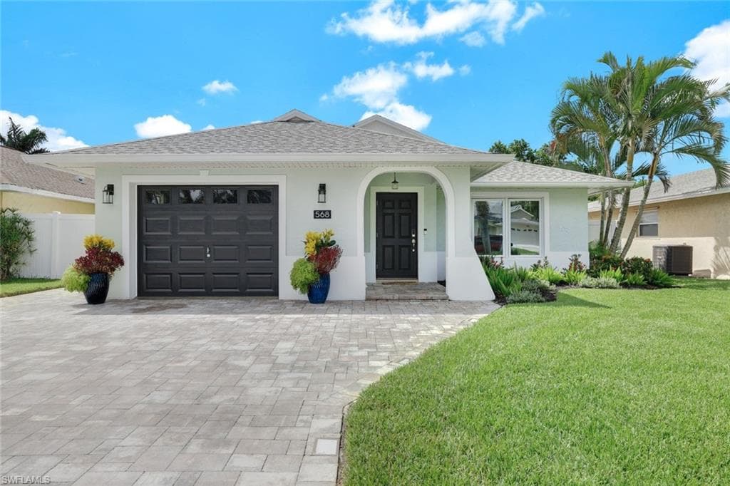 568 101st AVE S NAPLES, FL 34108