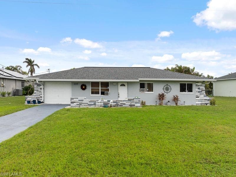 1145 SW 44th TER CAPE CORAL, FL 33914