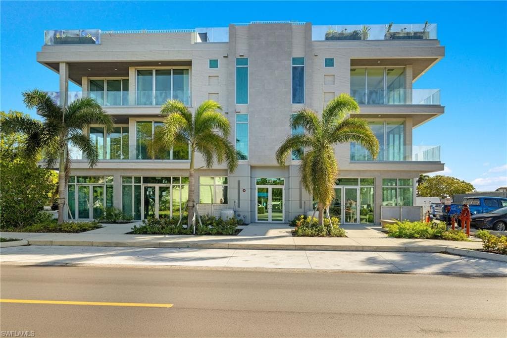 1165 8th St S 202 NAPLES, FL 34102