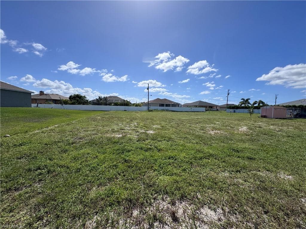1724 NE 13th TER CAPE CORAL, FL 33909