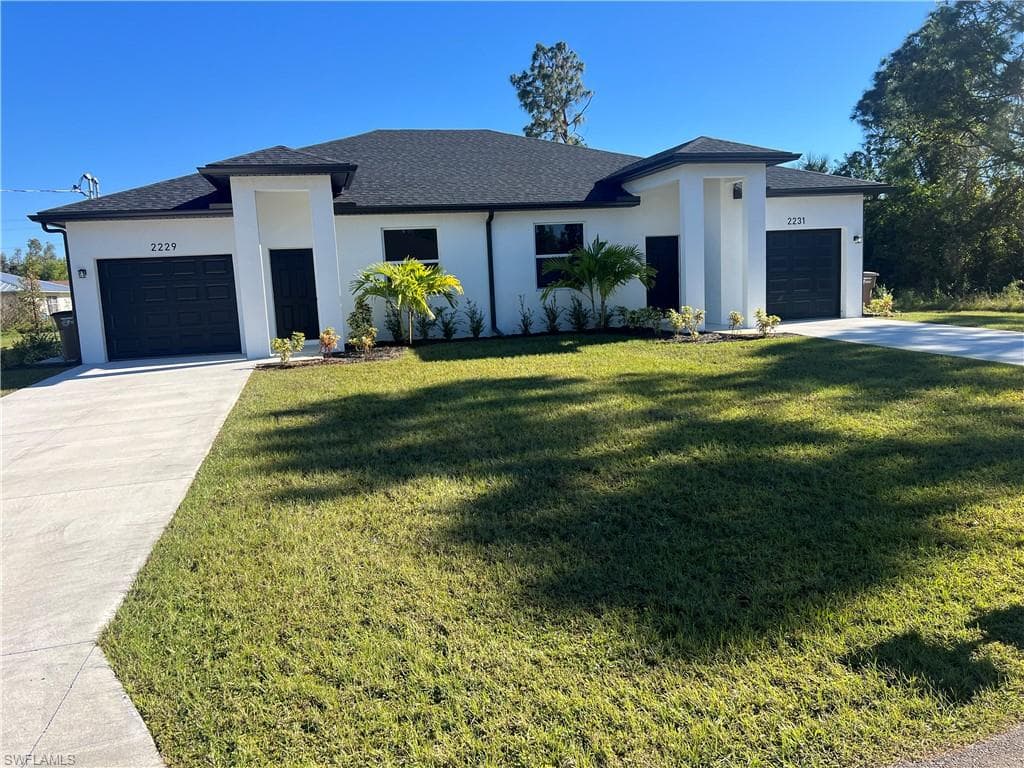 2229 ARMOUR RD LEHIGH ACRES, FL 33973