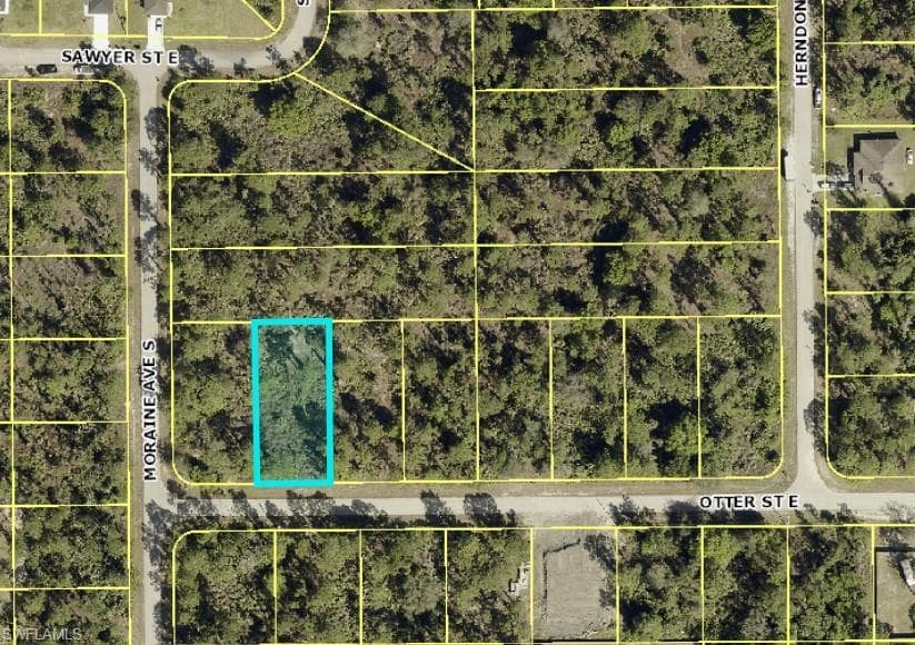 727 Otter ST E LEHIGH ACRES, FL 33974