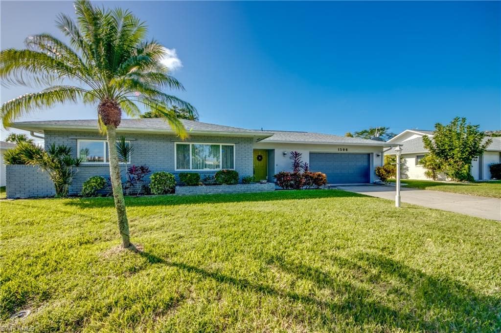 1506 SE 27th TER CAPE CORAL, FL 33904