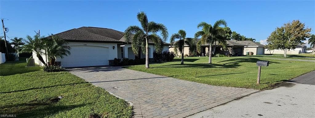 1306 33rd ST CAPE CORAL, FL 33914