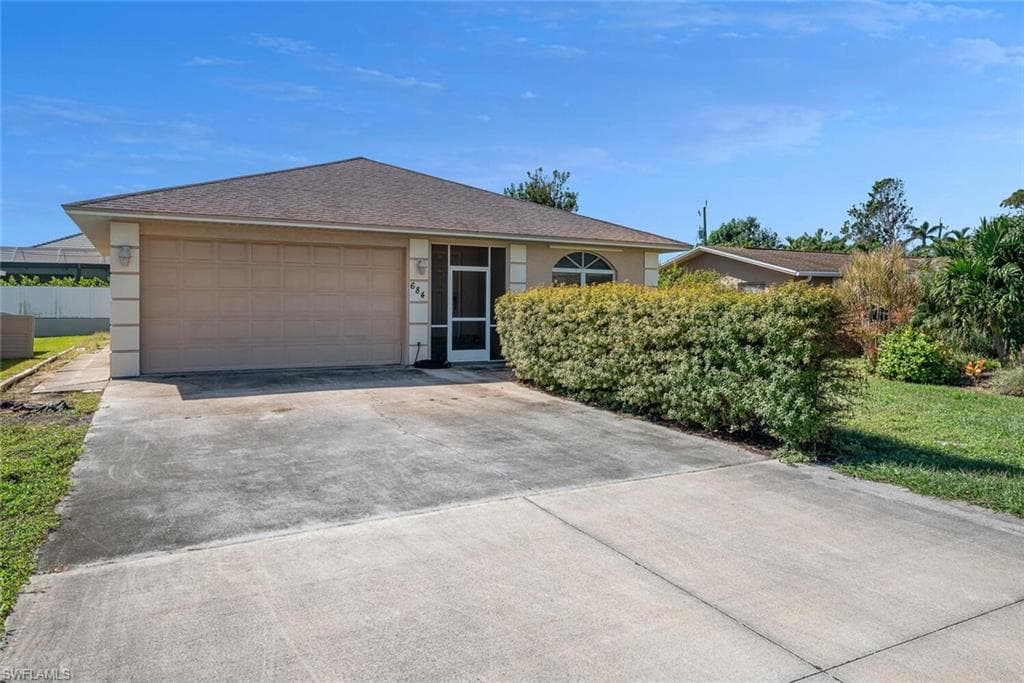 684 110th AVE N NAPLES, FL 34108